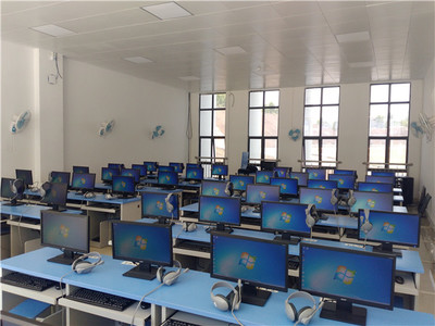 祝賀廣西警察學(xué)院云桌面實驗室投入使用