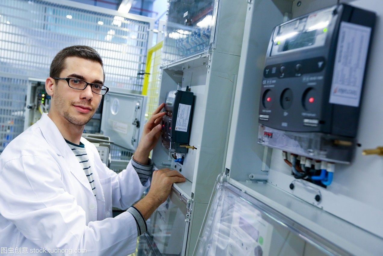 研究員。電器柜性能計數(shù)器。低壓微網(wǎng)絡(luò)。用于智能電網(wǎng)和智能電表的測試和證書服務(wù)。電力電子設(shè)備認(rèn)證。技術(shù)服務(wù)行業(yè)。tecnaliaresearch&innovationbizkaiabasquecountry,西班牙。